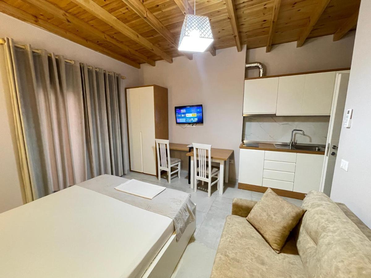 Maison Apartments Vlorë Exteriér fotografie