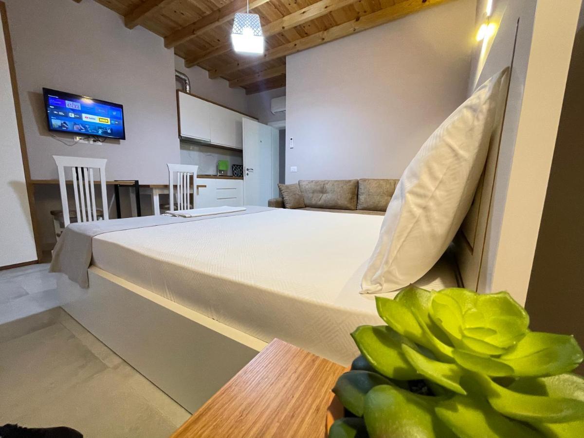 Maison Apartments Vlorë Exteriér fotografie