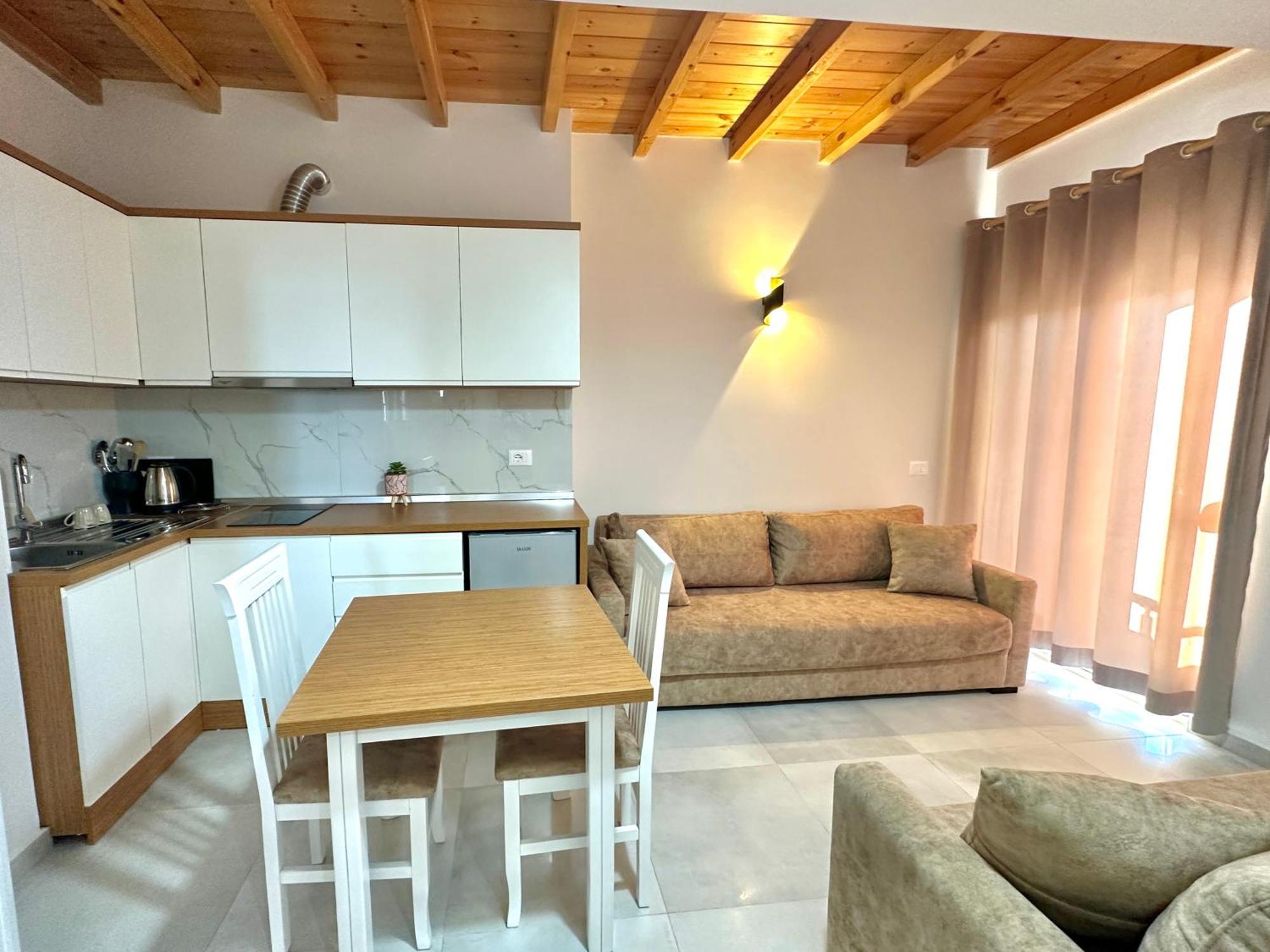 Maison Apartments Vlorë Exteriér fotografie
