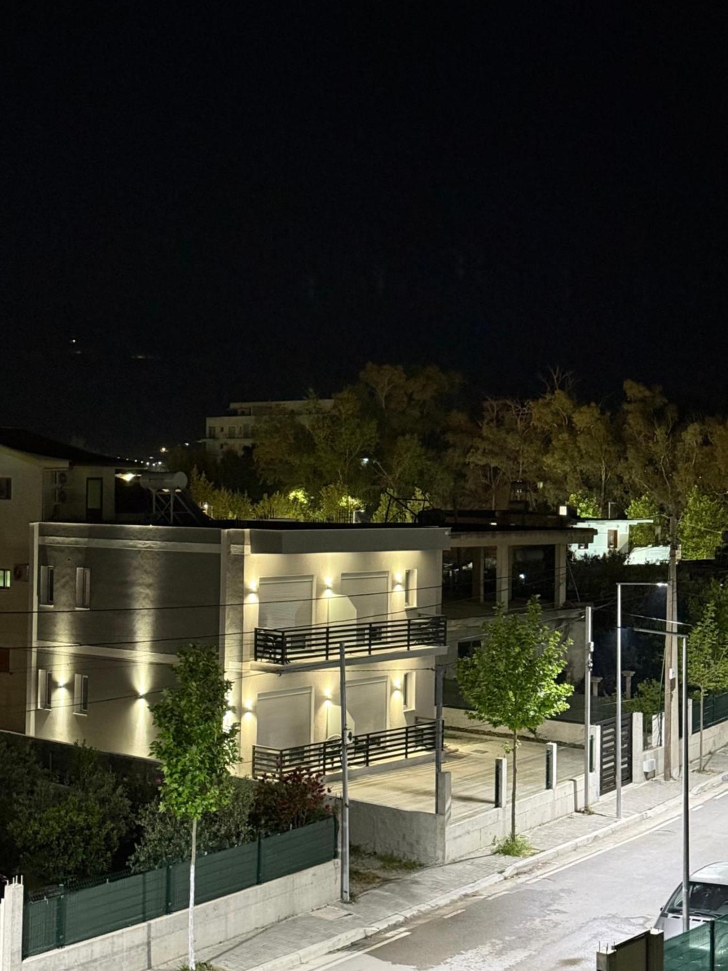 Maison Apartments Vlorë Exteriér fotografie
