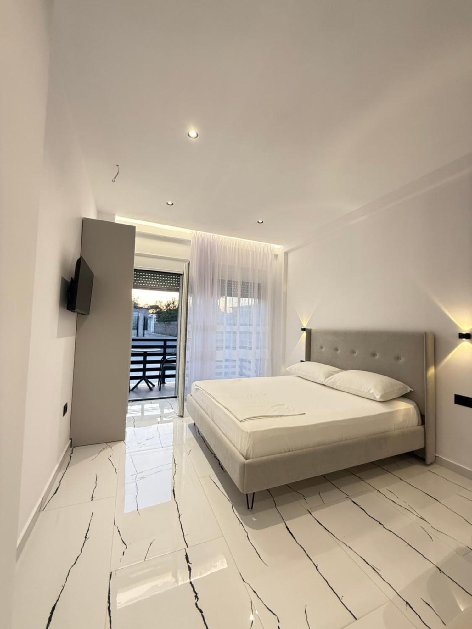 Maison Apartments Vlorë Exteriér fotografie